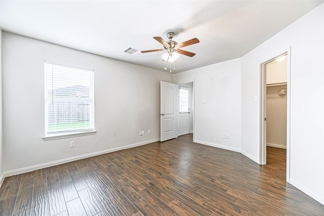 11207 Hall Pines Court, Houston, TX 77075