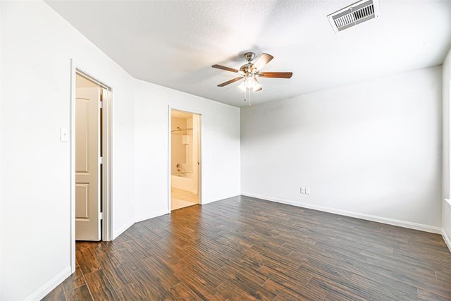 11207 Hall Pines Court, Houston, TX 77075