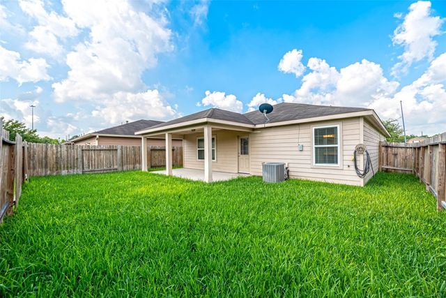 11207 Hall Pines Court, Houston, TX 77075