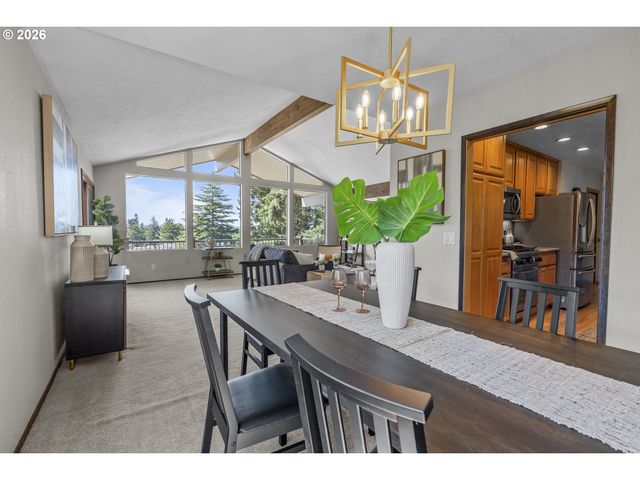 10195 Sw KABLE St, Portland, OR 97224