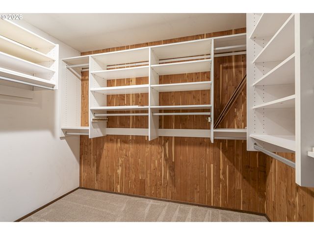 10195 Sw KABLE St, Portland, OR 97224