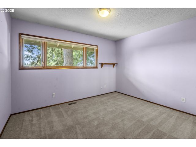 10195 Sw KABLE St, Portland, OR 97224