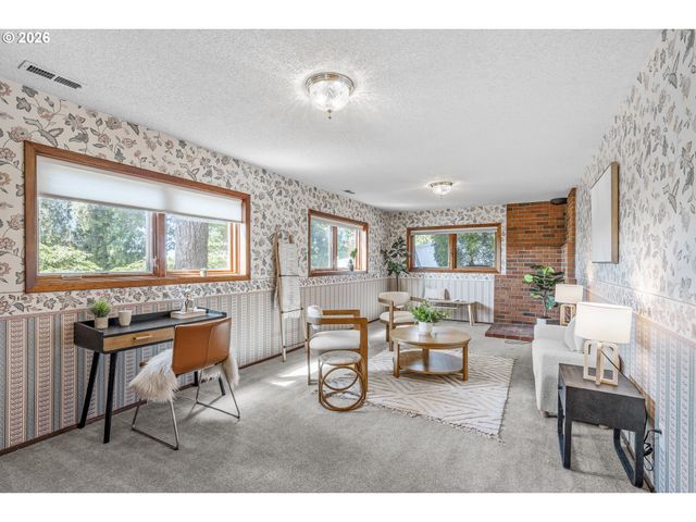 10195 Sw KABLE St, Portland, OR 97224