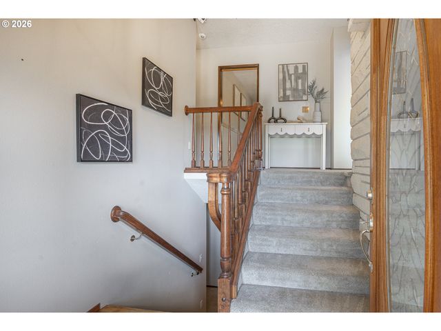 10195 Sw KABLE St, Portland, OR 97224