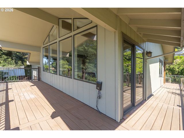 10195 Sw KABLE St, Portland, OR 97224