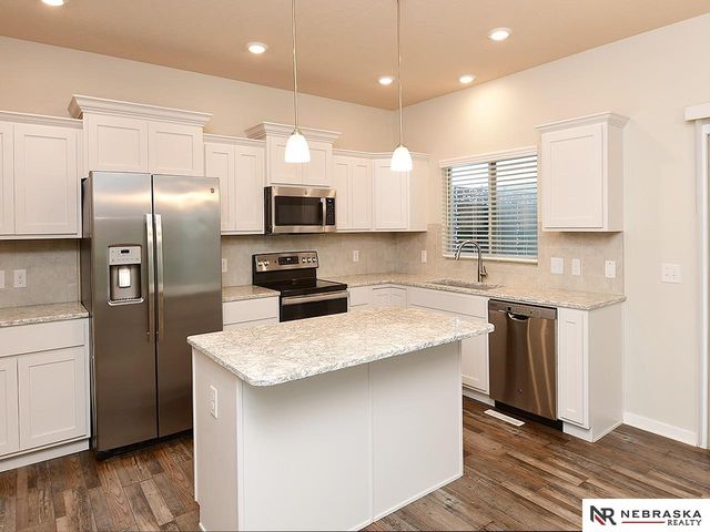 11741 S 112th Street, Papillion, NE 68046