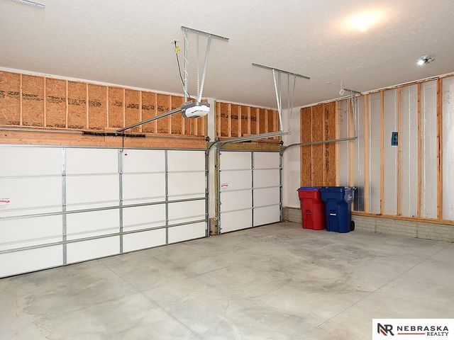 11741 S 112th Street, Papillion, NE 68046