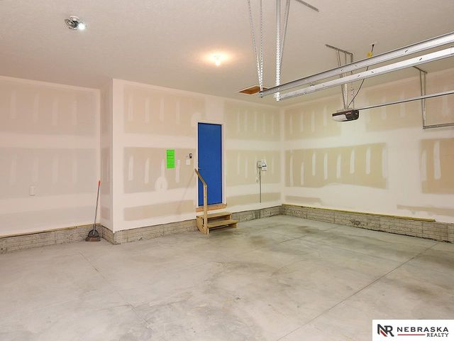 11741 S 112th Street, Papillion, NE 68046
