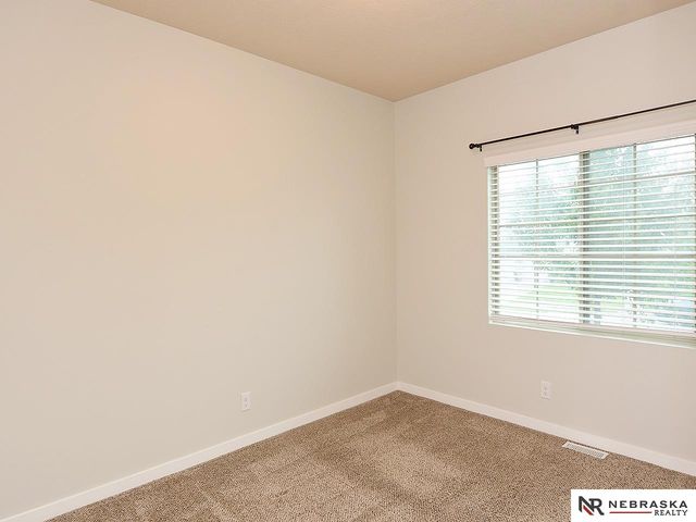 11741 S 112th Street, Papillion, NE 68046