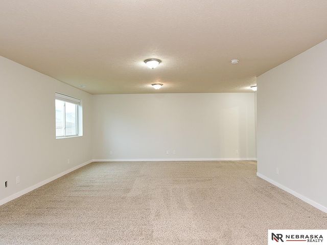 11741 S 112th Street, Papillion, NE 68046