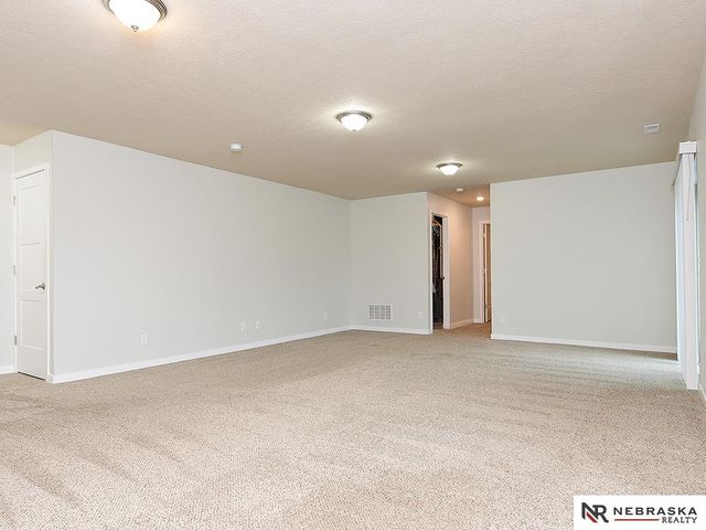 11741 S 112th Street, Papillion, NE 68046
