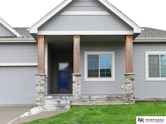11741 S 112th Street, Papillion, NE 68046