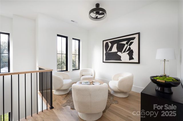 4041 Hiddenbrook Drive, Charlotte, NC 28205