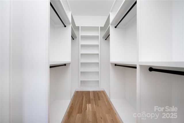 4041 Hiddenbrook Drive, Charlotte, NC 28205