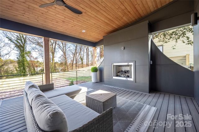 4041 Hiddenbrook Drive, Charlotte, NC 28205