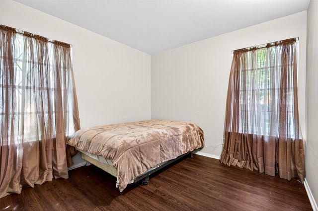 2718 Ridgewood Street, Irving, TX 75062