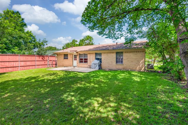 2718 Ridgewood Street, Irving, TX 75062