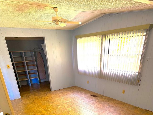 39 BIG OAK LANE, Wildwood, FL 34785