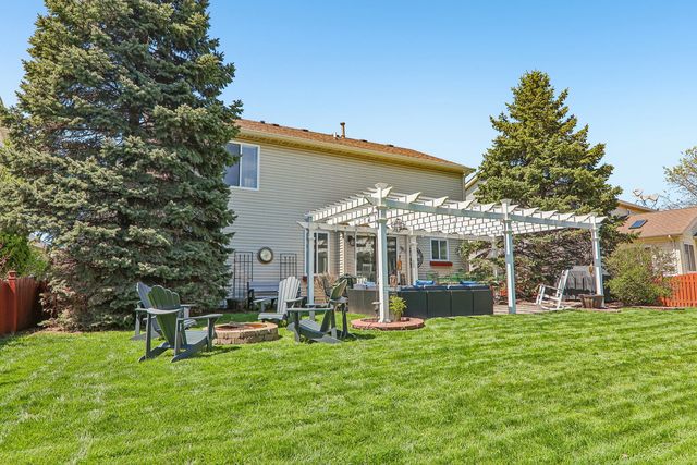 806 Meadowridge Drive, Aurora, IL 60504