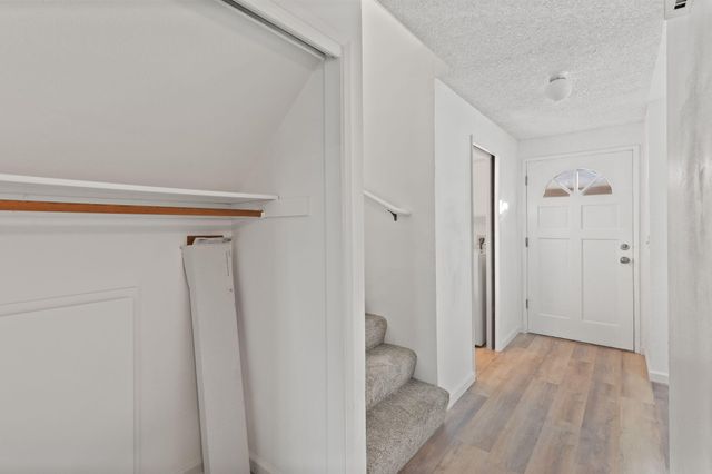 1004 SE Camelot Drive, Grants Pass, OR 97526