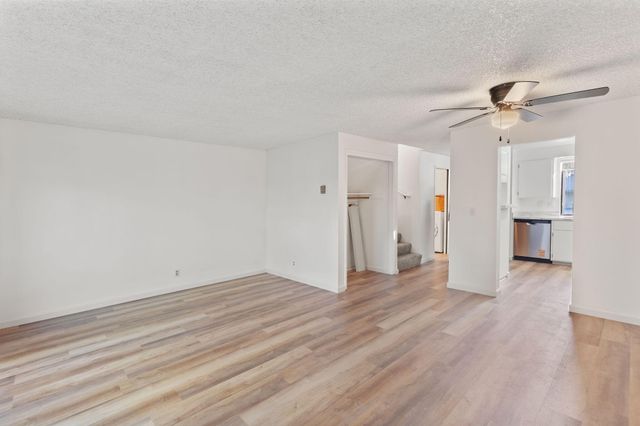 1004 SE Camelot Drive, Grants Pass, OR 97526