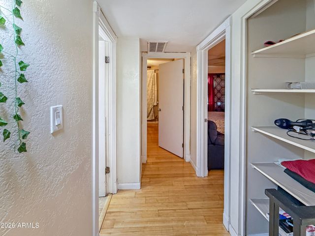 6855 W DEVONSHIRE Avenue, Phoenix, AZ 85033