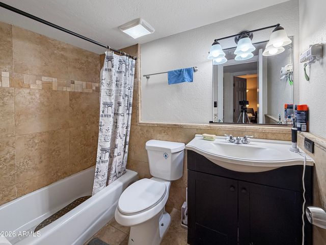 6855 W DEVONSHIRE Avenue, Phoenix, AZ 85033