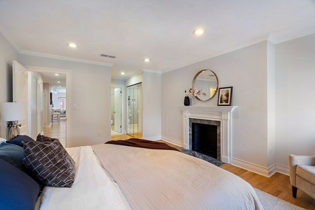 285 Beacon Street 3B, Boston, MA 02116