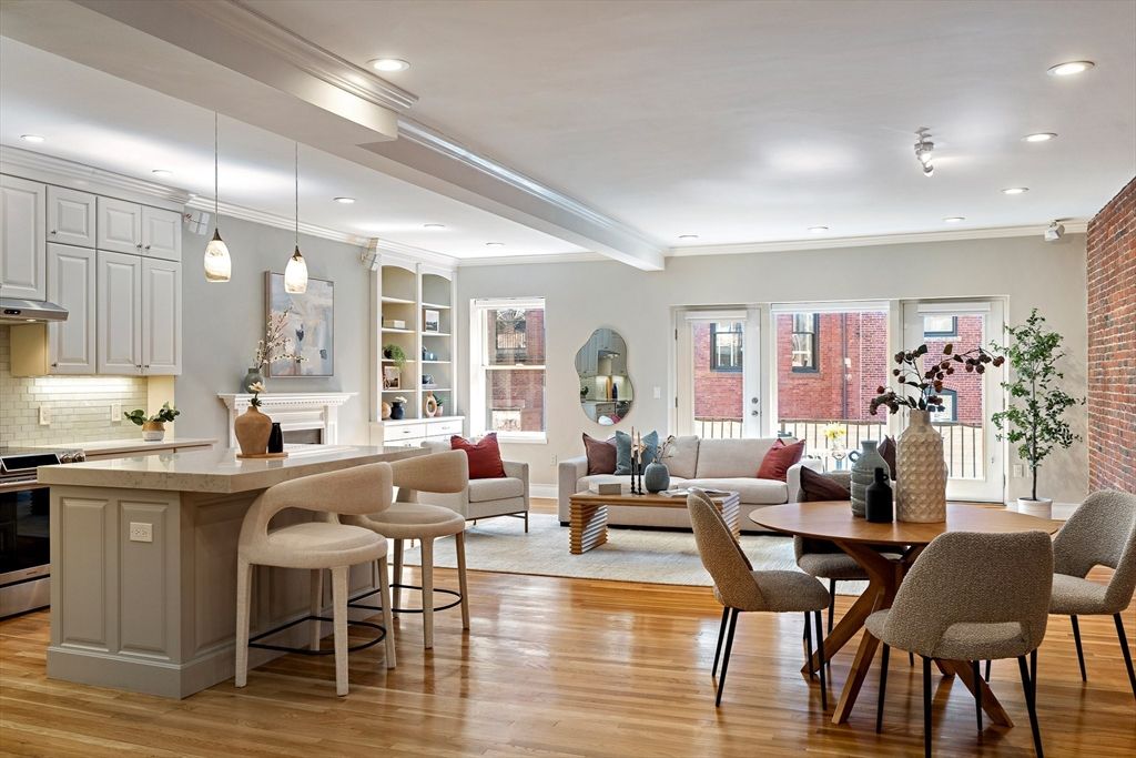 285 Beacon Street 3B, Boston, MA 02116