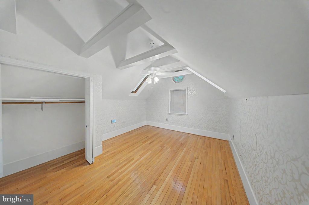 Image 24 of property listing at 10427 KENSINGTON PKWY, Kensington, MD 20895