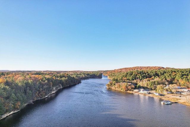 930 River Road, Wisconsin Dells, WI 53965