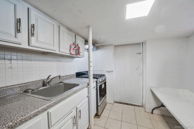 91-26 110th Street, Richmond Hill, NY 11418