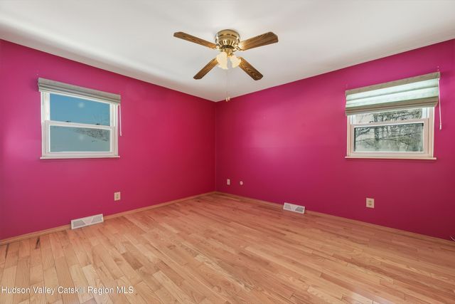 122 Springhollow Drive, Cohoes, NY 12047