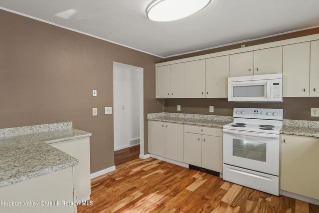 122 Springhollow Drive, Cohoes, NY 12047