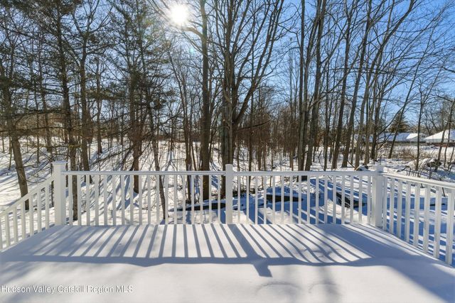 122 Springhollow Drive, Cohoes, NY 12047