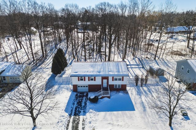 122 Springhollow Drive, Cohoes, NY 12047