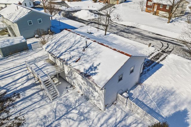 122 Springhollow Drive, Cohoes, NY 12047