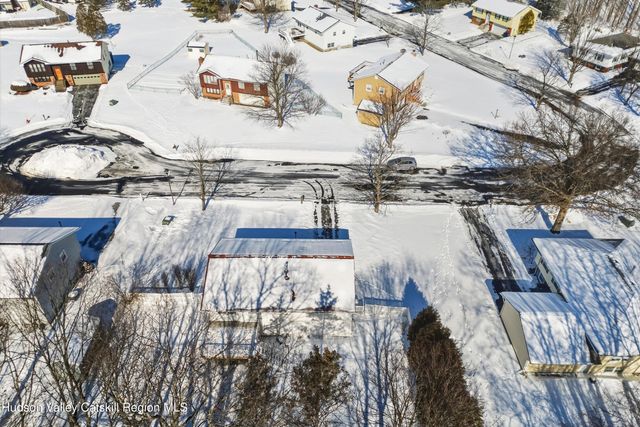 122 Springhollow Drive, Cohoes, NY 12047