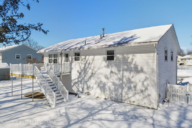 122 Springhollow Drive, Cohoes, NY 12047