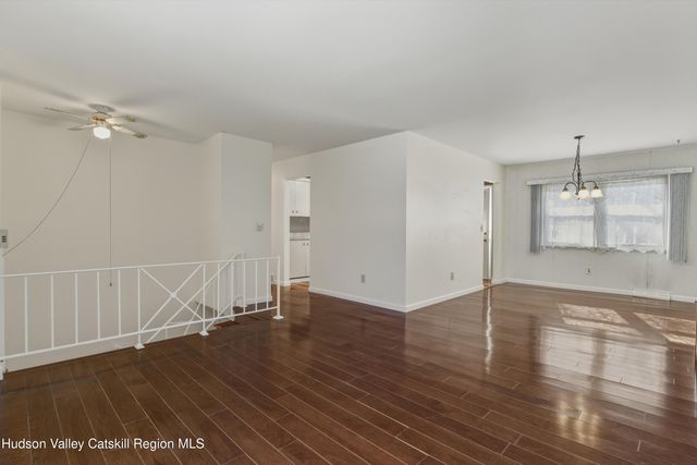 122 Springhollow Drive, Cohoes, NY 12047