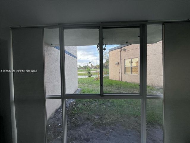 6955 NW 186th St F104, Hialeah, FL 33015