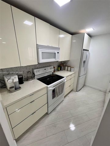 6955 NW 186th St F104, Hialeah, FL 33015