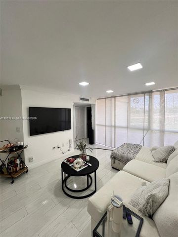 6955 NW 186th St F104, Hialeah, FL 33015