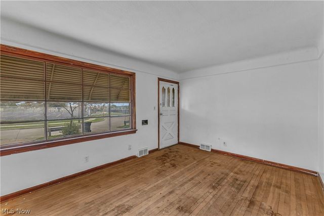 15521 N Lotus Drive, Cleveland, OH 44128