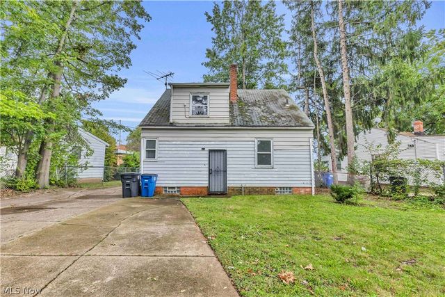 15521 N Lotus Drive, Cleveland, OH 44128