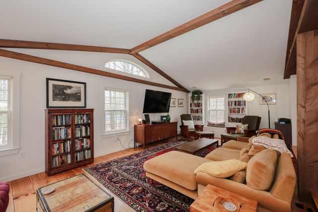 406 4Th Range Road, Pembroke, NH 03275