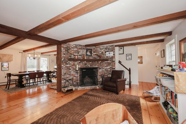 406 4Th Range Road, Pembroke, NH 03275