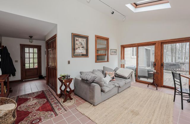 406 4Th Range Road, Pembroke, NH 03275