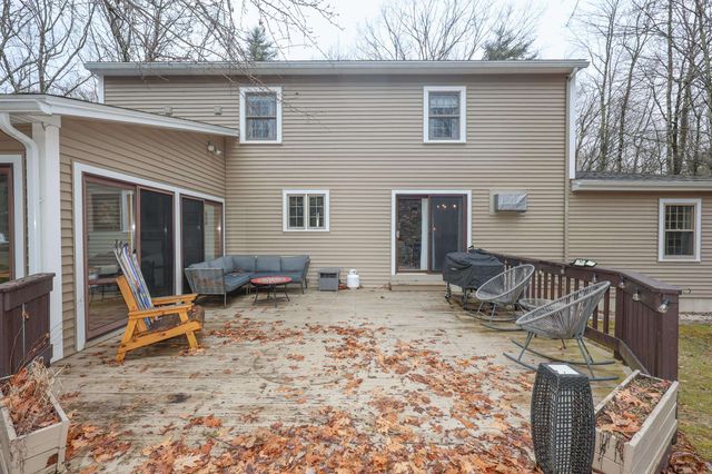 406 4Th Range Road, Pembroke, NH 03275