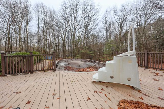 406 4Th Range Road, Pembroke, NH 03275